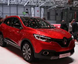 Foto Kadjar, SUV-ul compact desenat de un român, vedeta standului Renault la Geneva