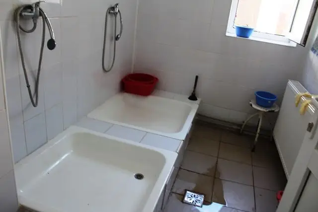 Foto FOTO. Centrul de Asistenţă Medico-Socială Caracal, reabilitat graţie unui proiect de 11 miliarde de lei. Bătrânii beneficiază de condiţii moderne
