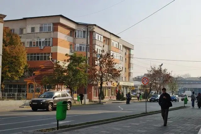 Foto Afaceri necurate cu locuinţe sociale la Caracal, sub mandatul primarului Ciocăzanu