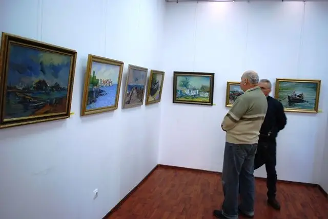 Foto FOTO. Zeci de tablouri ale unor pictori consacraţi, într-o expoziție cu vânzare, la Galeria „Artis”