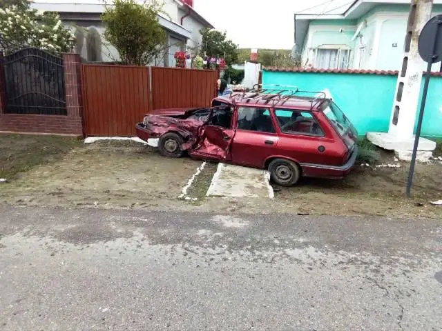 Foto FOTO. Cinci răniţi într-un accident rutier, la ieşirea din Balş spre Corbeni