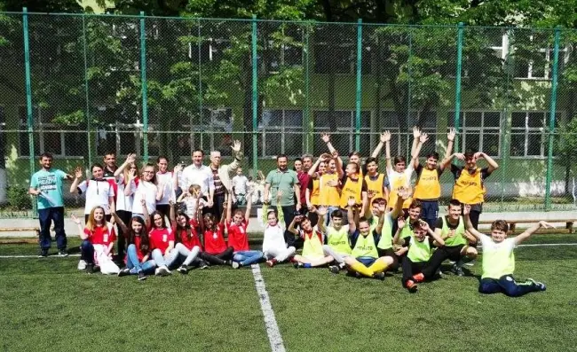 Foto Elevii participanţi la Olimpiada Şcolară pentru clasele I-VIII, premiaţi de Primăria Slatina