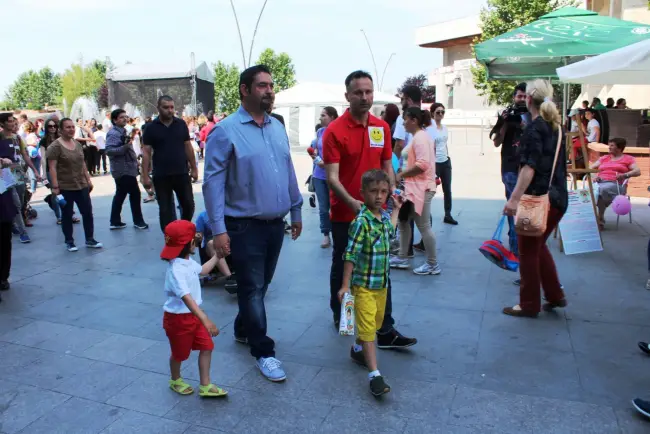 Foto GALERIE FOTO. „Slatina, oraşul copiilor”. Sute de prichindei au ocupat Esplanada, de ziua lor