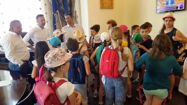 Foto FOTO. Elevii de la „Vlaicu Vodă” i-au luat la întrebări pe primarul şi viceprimarii Slatinei, în cadrul „Școlii Altfel”