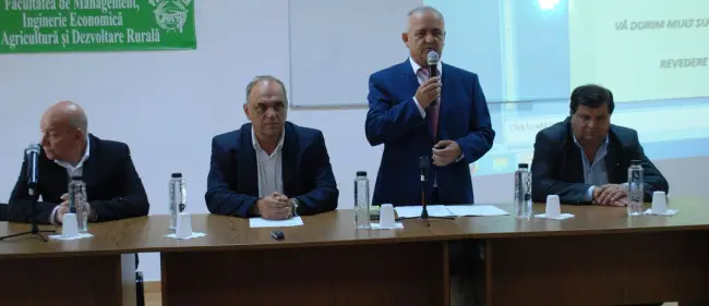 Foto O nouă promoţie USAMV Slatina. 73 de specialişti în agricultură au absolvit facultatea de la Strehareţi