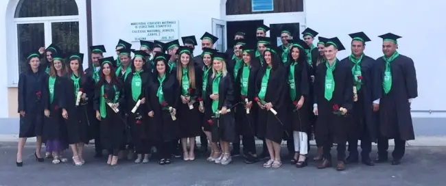 Foto O nouă promoţie USAMV Slatina. 73 de specialişti în agricultură au absolvit facultatea de la Strehareţi