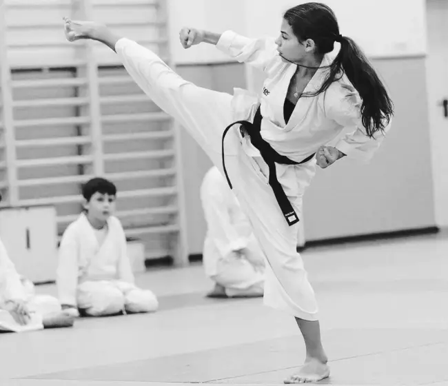 Foto Performanţa nu are vârstă în karate-ul românesc. Situaţie inedită: tată-fiică, calificaţi la Campionatul Mondial