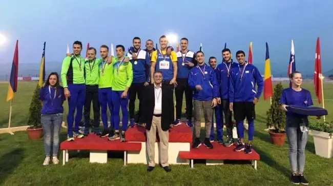 Foto Doi atleţi de la CSM Slatina, campioni balcanici, în Serbia