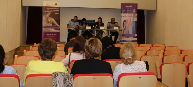 Foto FOTO. Campania împotriva violenţei domestice „Aripi Frânte” a ajuns în Slatina