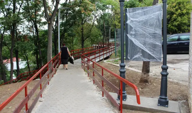 Foto FOTO. Noua cale de acces în Parcul Piteşti din Slatina a prins contur
