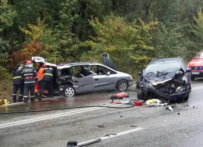 Foto FOTO. Două persoane au murit într-un accident rutier, la ieșirea din Balș spre Pădurea Sarului