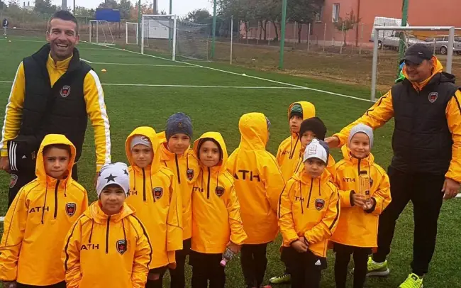 Foto Grupele de fotbal de la Athletic Slatina s-au înscris în Interliga Naţională