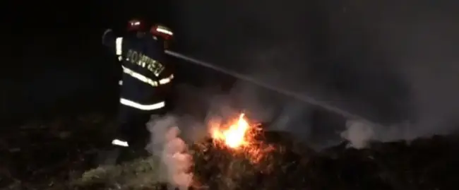 Foto Incendiul izbucnit în apropierea Silozului Slatina, stins după mai bine de trei ore