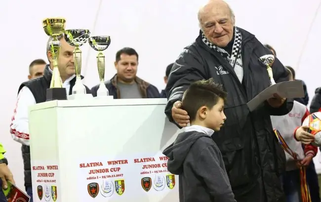 Foto GALERIE FOTO. Maryo Neaga, cel mai bun jucător al tuneului Slatina Winter Junior Cup, organizat de Athletic