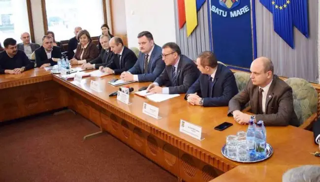 Foto Olteanul Paul Stănescu, semnătură pentru investiţii de 138,39 de milioane de lei în judeţul Satu Mare, pentru drumuri