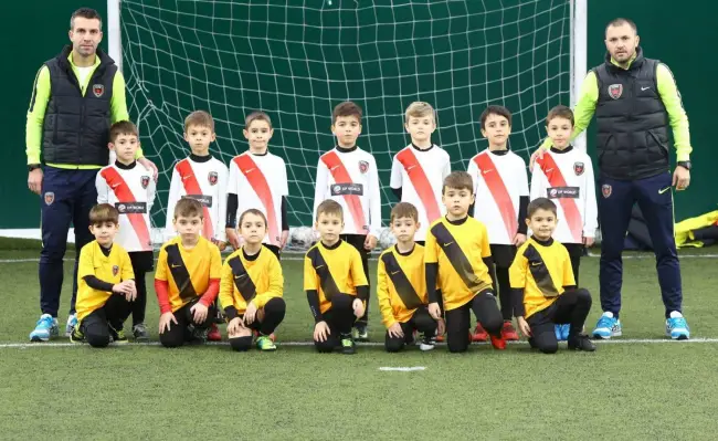 Foto FOTO. Şcoala de Fotbal „Gică Popescu”, câştigătoarea Slatina Winter Junior Cup Under 6. Athletic a oferit numele golgheter-ului turneului