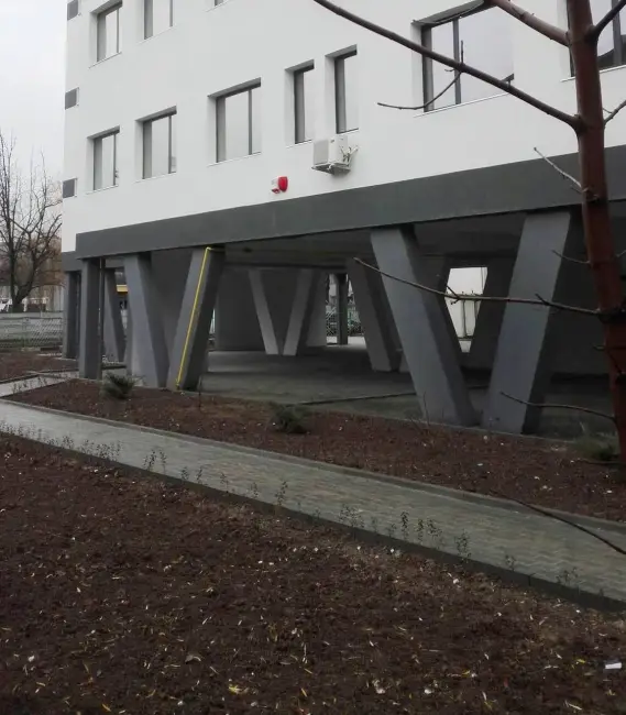 Foto Noua clădire a Colegiului „Minulescu” din Slatina, dată în folosinţă din februarie. Investiţia e de aproape trei milioane de lei