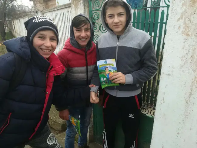 Foto FOTO. Elevii de la Şcoala Ursa din Gîrcov, campanie de conştientizare pentru protecţia mediului înconjurător