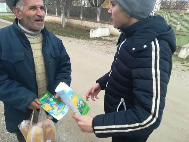 Foto FOTO. Elevii de la Şcoala Ursa din Gîrcov, campanie de conştientizare pentru protecţia mediului înconjurător