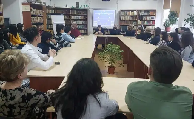Foto FOTO. Europarlamentarul Norica Nicolai, în vizită la Liceul „Petre Pandrea” Balş