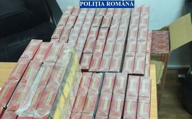 Foto Aproape 60.000 de ţigări de contrabandă, găsite de poliţişti la un bărbat din Tătuleşti