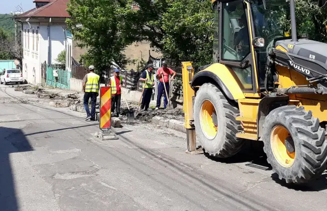 Foto FOTO. Se asfaltează strada Ghiocei din Slatina