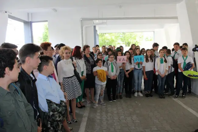 Foto FOTO. Noul corp al Colegiului „Minulescu” din Slatina cu 12 clase, inaugurat. Toţi elevii vor învăţa într-un singur schimb