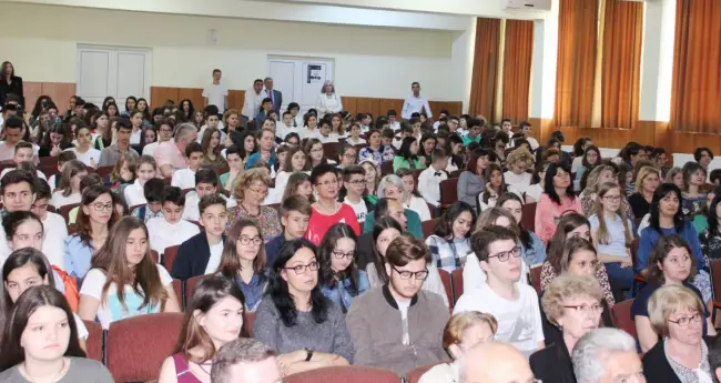 Foto FOTO. Noul corp al Colegiului „Minulescu” din Slatina cu 12 clase, inaugurat. Toţi elevii vor învăţa într-un singur schimb