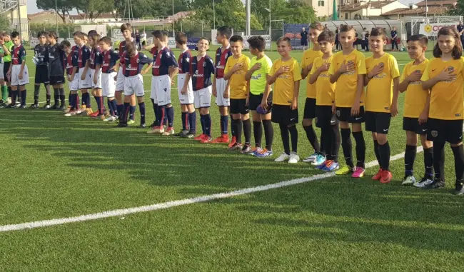 Foto FOTO. Athletic Slatina face senzație la turneul din Italia. Micii fotbaliști au câștigat grupa după ce au învins Bologna
