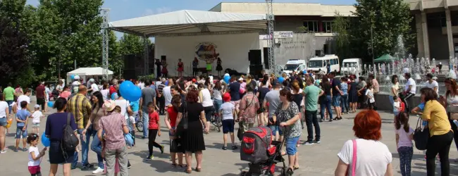 Foto FOTO. Mii de copii au invadat Esplanada Slatina, de ziua lor. Numeroase surprize pregătite de Primărie, de 1 iunie 