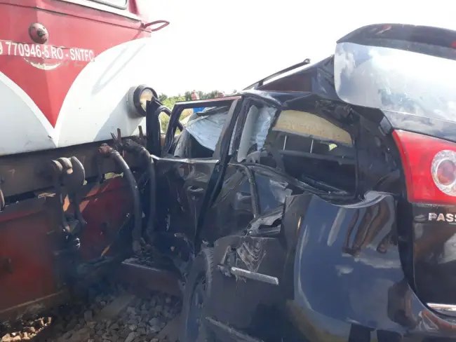Foto IMAGINI cu accidentul de tren de la Brastavățu (FOTO&VIDEO)