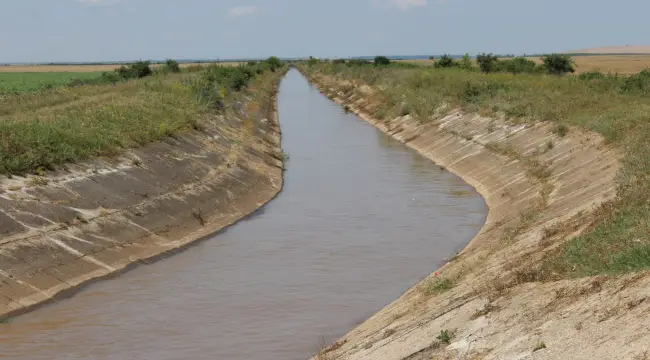 Foto FOTO. Amenajarea de irigaţii Bucşani-Cioroiu a fost pusă în funcţiune de ANIF. Peste 20.000 de hectare pot fi irigate