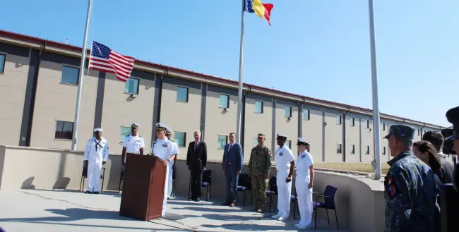 Foto FOTO. Fifor și Klemm, ceremonie de comemorare a evenimentului de la 11 septembrie în Baza de la Deveselu