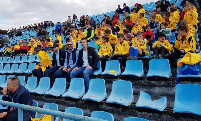 Foto Adrian Neaga se alătură Şcolii de Fotbal Athletic Slatina. „Îmi doresc să le împărtăşesc din experienţa mea de fotbalist”