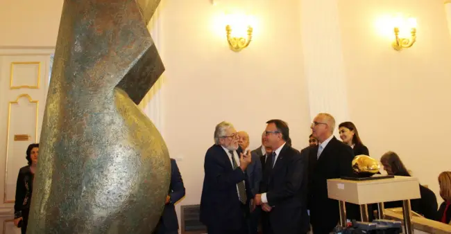 Foto FOTO. Expoziţia „Constantin Brâncuşi - Opere reconstituite”, vernisată la Muzeul Judeţean Olt în prezenţa lui Paul Stănescu şi Andrei Marga