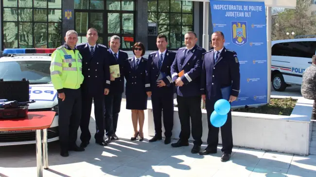 Foto FOTO. Peste o sută de poliţişti olteni, avansaţi în grad de Ziua Poliţiei