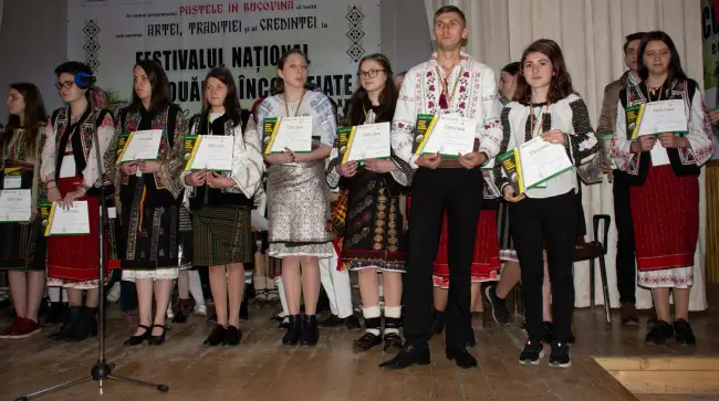 Foto Un oltean câştigă premiul I la un festival de încondeiere a ouălor din Bucovina