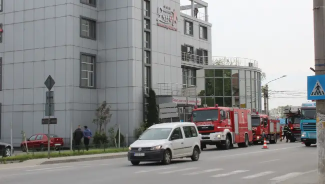 Foto FOTO&VIDEO. Incendiu la hotelul lui Răzvan Raţ din Slatina