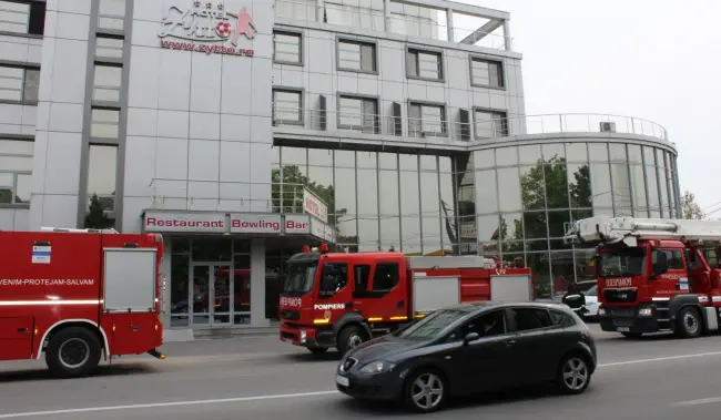 Foto FOTO&VIDEO. Incendiu la hotelul lui Răzvan Raţ din Slatina
