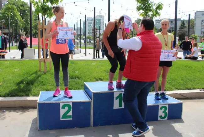 Foto FOTO. „Crosul Primăverii Slatina-5k”, parcurs in 15 minute. Peste 250 de concurenți au luat startul competiției dedicate iubitorilor de mișcare