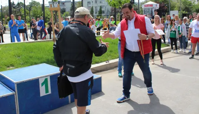 Foto FOTO. „Crosul Primăverii Slatina-5k”, parcurs in 15 minute. Peste 250 de concurenți au luat startul competiției dedicate iubitorilor de mișcare