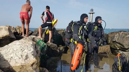 Foto Elev al Colegiului Militar din Craiova, dispărut în mare în Mamaia