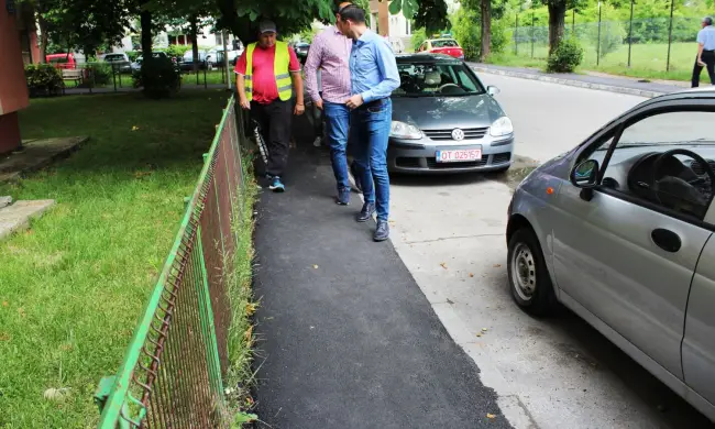 Foto FOTO. Nereguli la reabilitarea trotuarelor din Slatina. Primăria a dispus remedierea problemelor