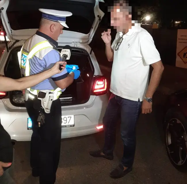 Foto FOTO. Tânăr prins drogat la volan, în Slatina. Poliţiştii au folosit noile aparate Drug Test