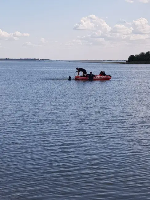 Foto FOTO. Tânăr din Leleasca, mort, într-un lac de acumulare din Vâlcea