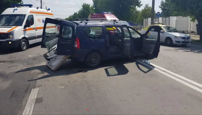 Foto FOTO. Accident rutier cu mai multe victime, în zona magazinului Dedeman din Slatina