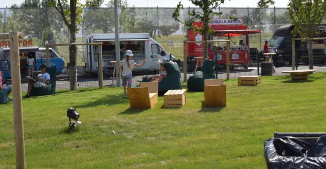 Foto FOTO. Cel mai mare parc din Slatina, inaugurat oficial. Street Food Festival, timp de trei zile, în noua zonă de promenadă