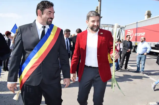 Foto FOTO. Începu ediţia jubiliară a Festivalului „Oltenii &... Restu’ Lumii”. Slatina, capitala umorului de un sfert de veac