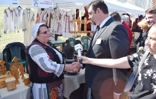 Foto FOTO. Începu ediţia jubiliară a Festivalului „Oltenii &... Restu’ Lumii”. Slatina, capitala umorului de un sfert de veac