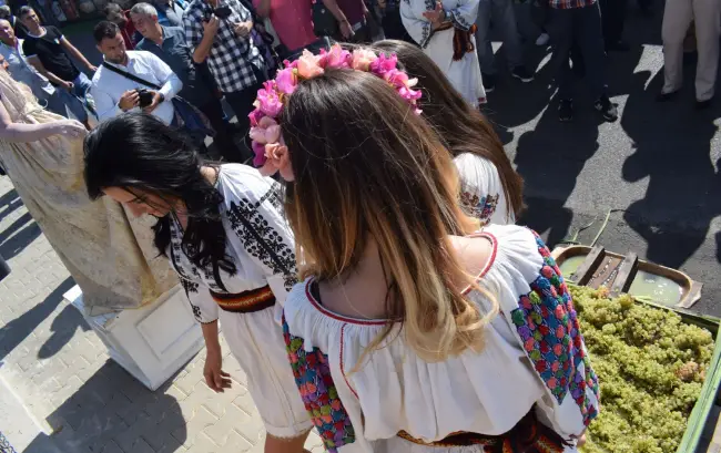 Foto FOTO. Începu ediţia jubiliară a Festivalului „Oltenii &... Restu’ Lumii”. Slatina, capitala umorului de un sfert de veac